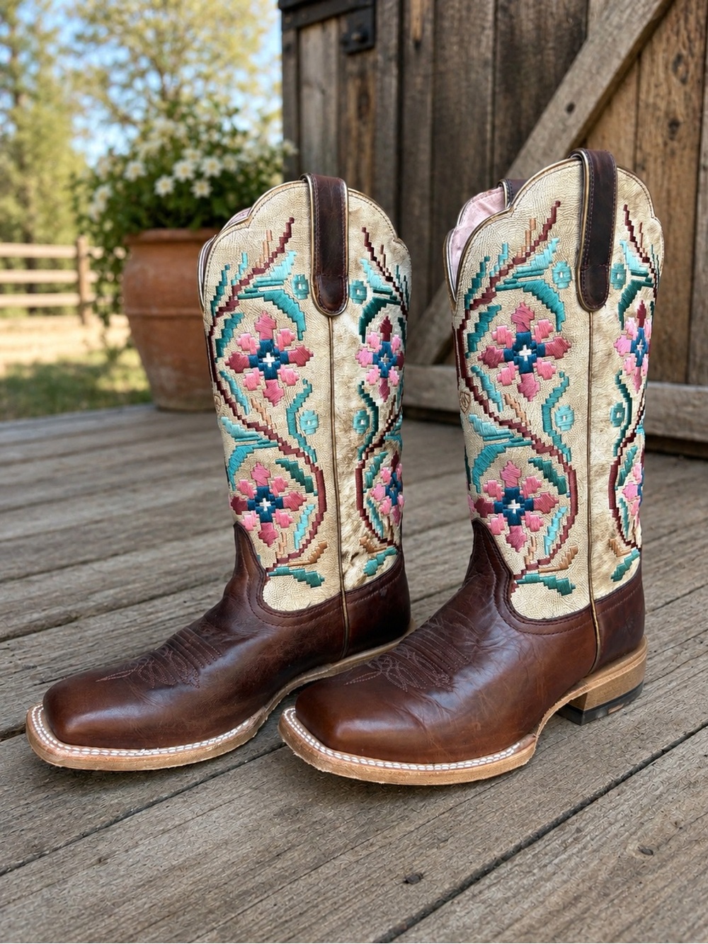 Ariat Frontier Daniella Embroidered Western Boots 7.5B - Picture 2 of 11